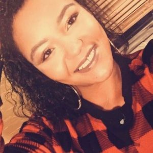 Meet your Posher, Alexus